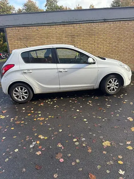 Hyundai I20 2011 photo 2