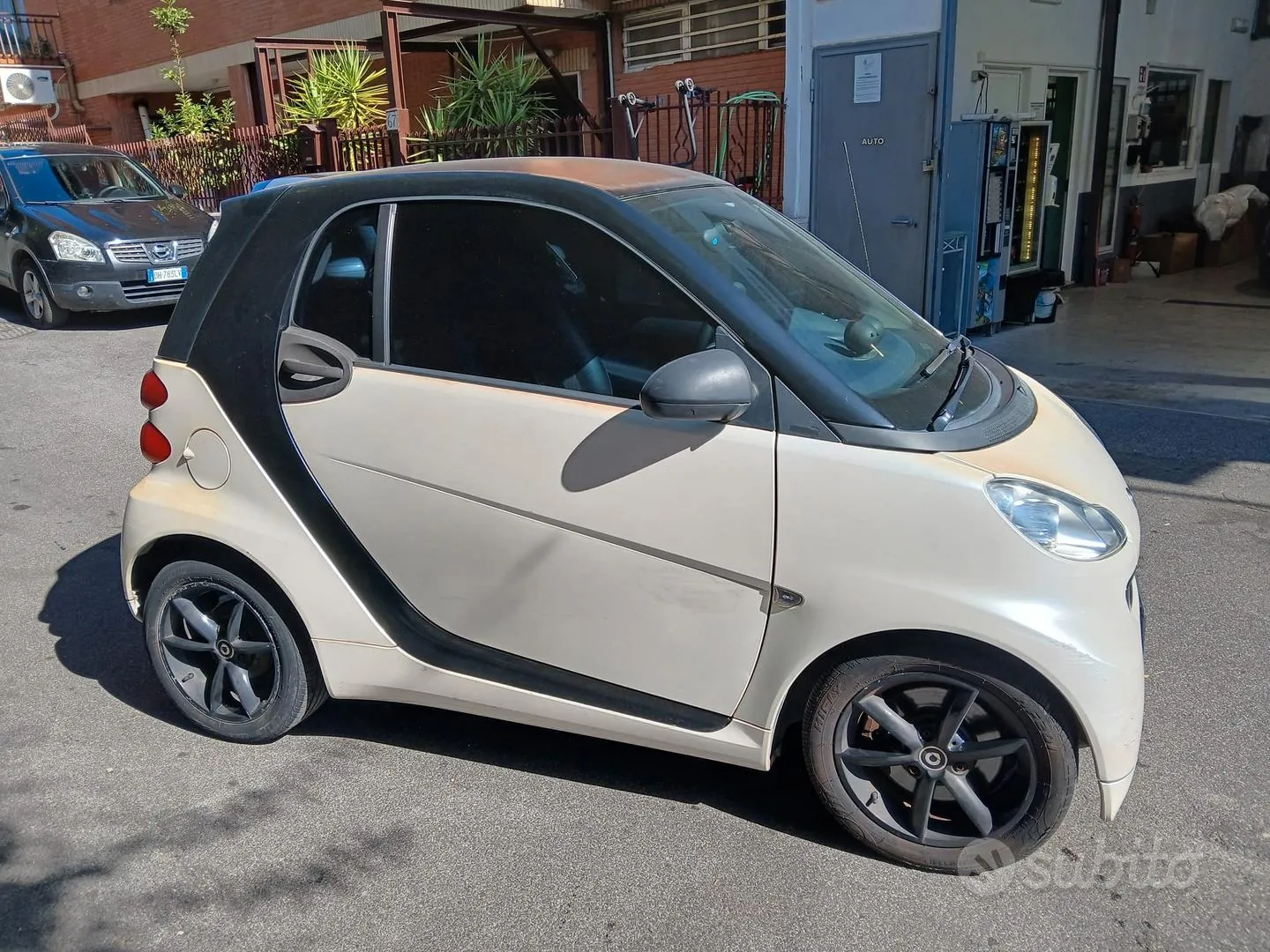 Smart Fortwo 2011 photo 2