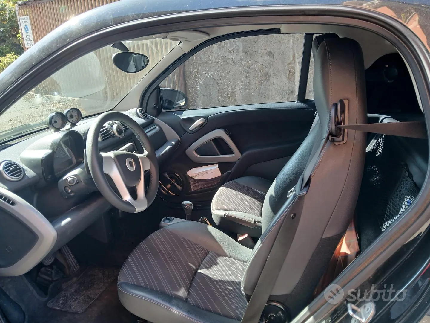 Smart Fortwo 2011 photo 3