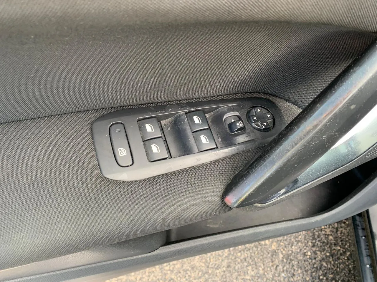 Peugeot 308 2017 photo 2