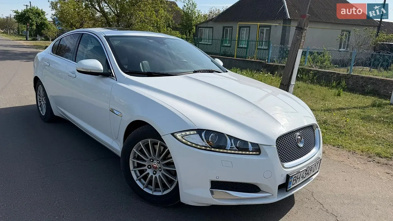 Jaguar Xf 2014 photo 4