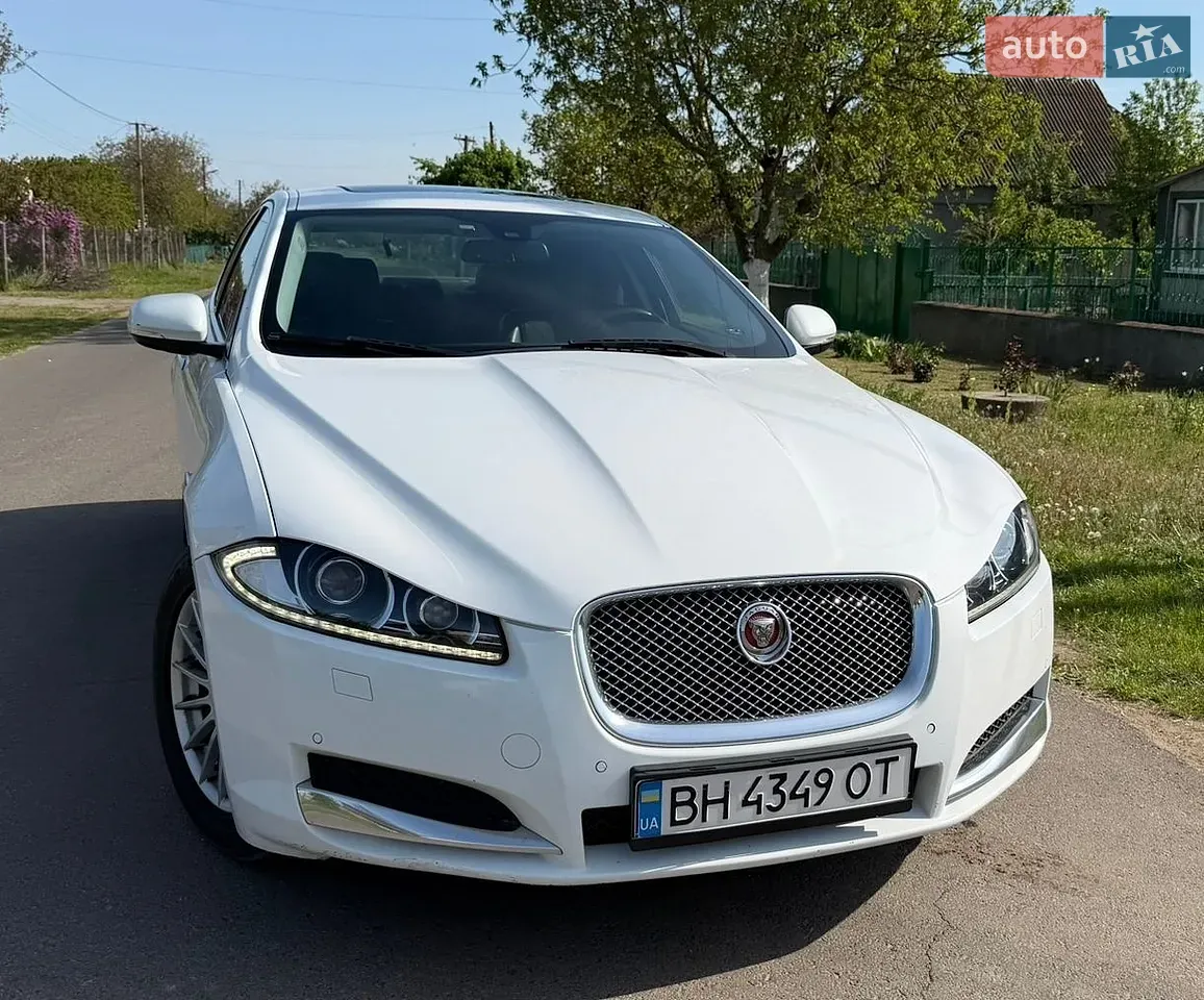 Jaguar Xf 2014 photo 2