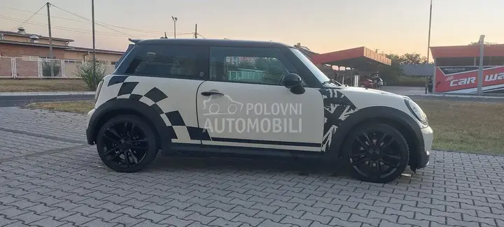 Mini Cooper S 2009 photo 4