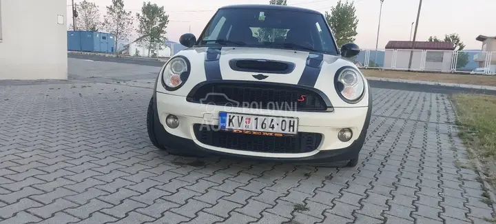 Mini Cooper S 2009 photo 2