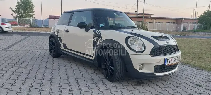 Mini Cooper S 2009 photo 3