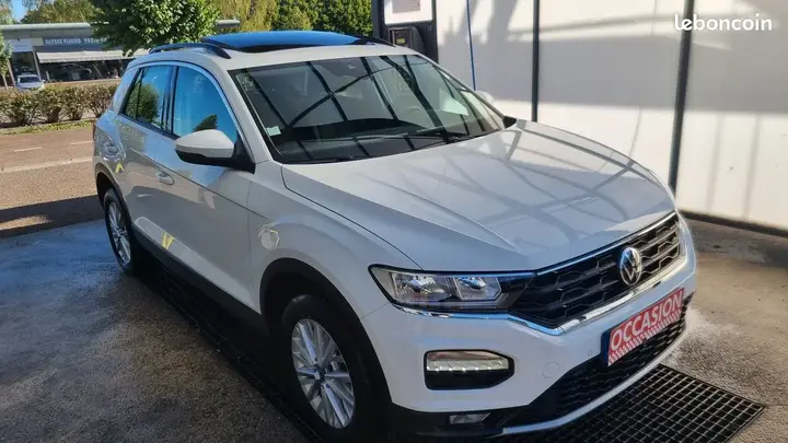 Volkswagen T-Roc 2020 photo 2
