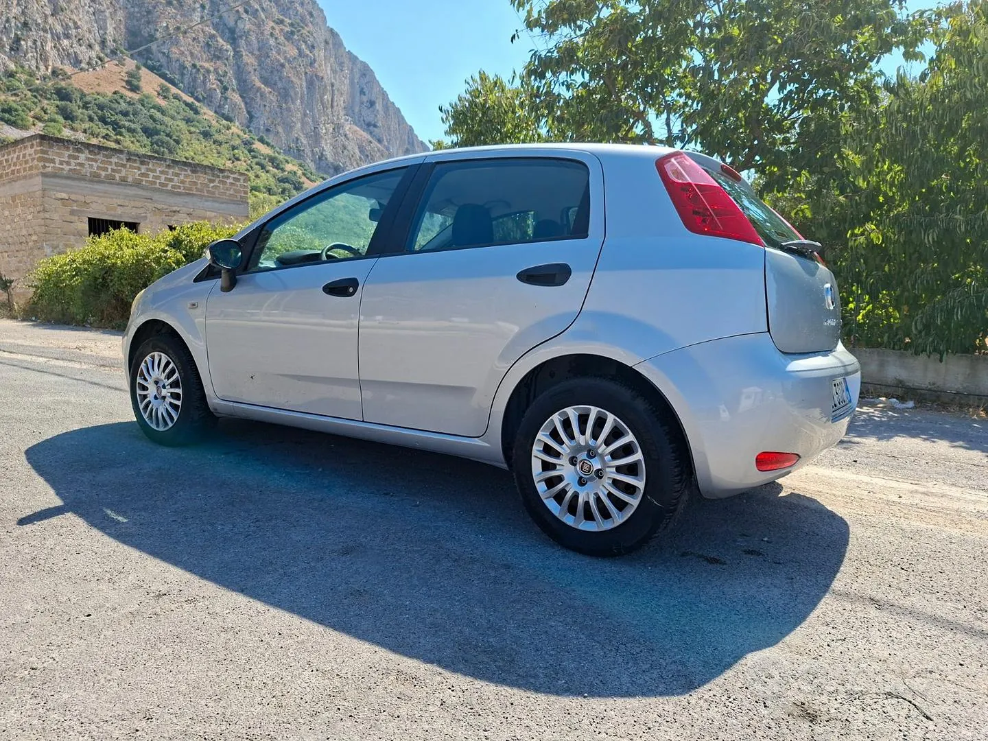 Fiat Punto 2015 photo 3