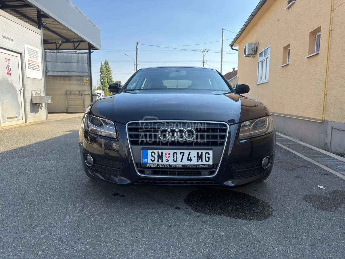 Audi A5 2011 photo 2