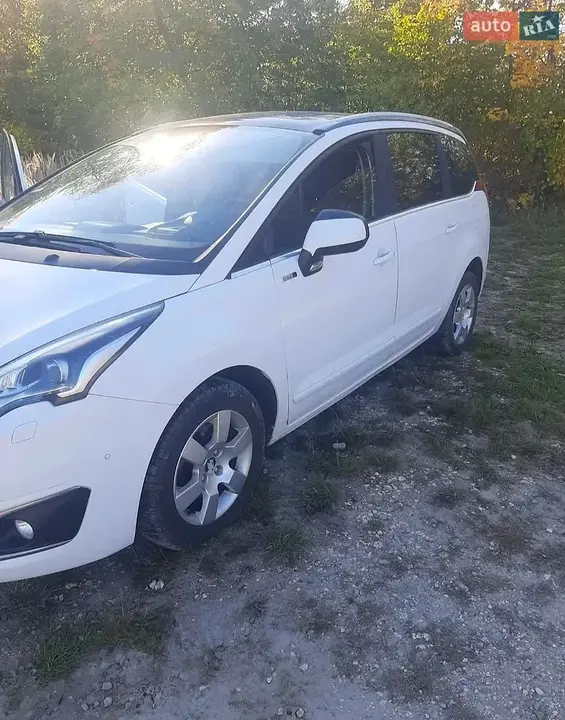 Peugeot 5008 2015 photo 3