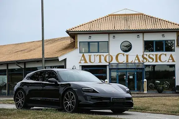 Porsche Taycan 2023 photo 2