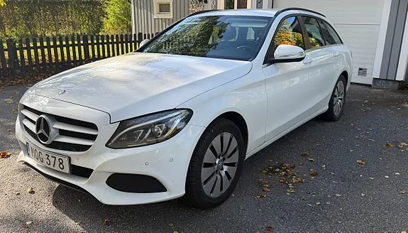 Mercedes-Benz C220