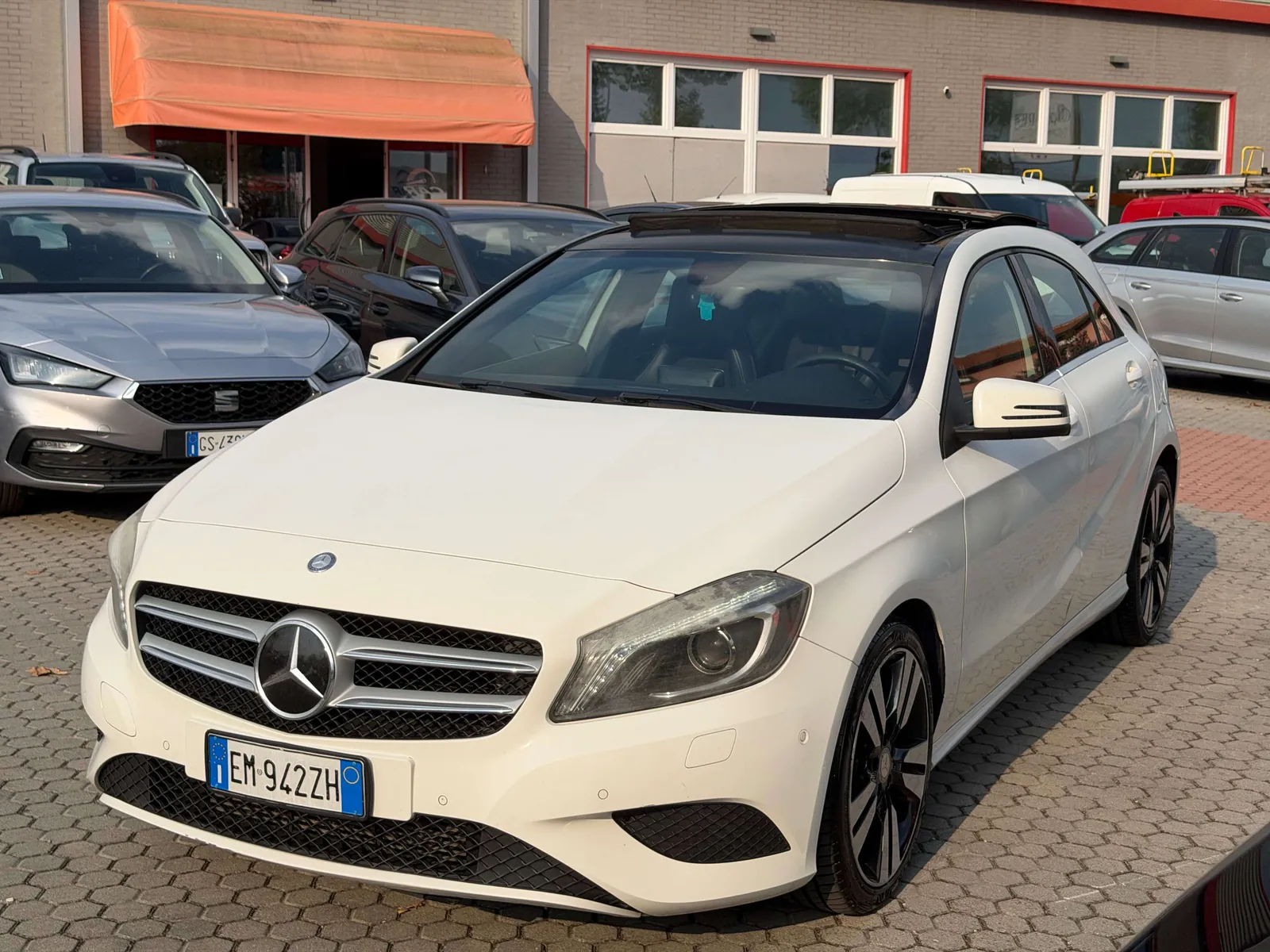 Mercedes-Benz A 180 2012 photo 3