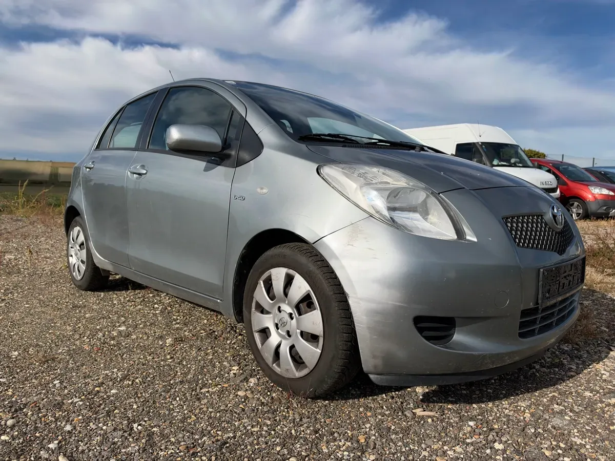 Toyota Yaris 2008 photo 2
