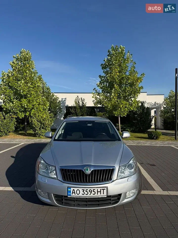 Skoda Octavia 2011 photo 3
