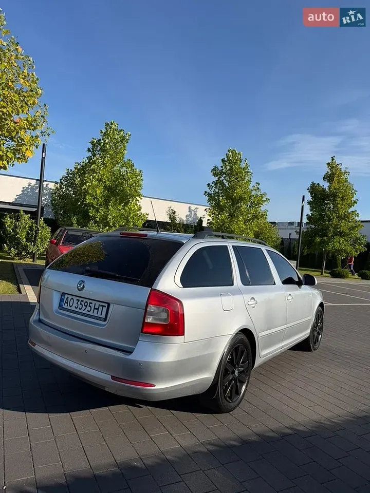 Skoda Octavia 2011 photo 5