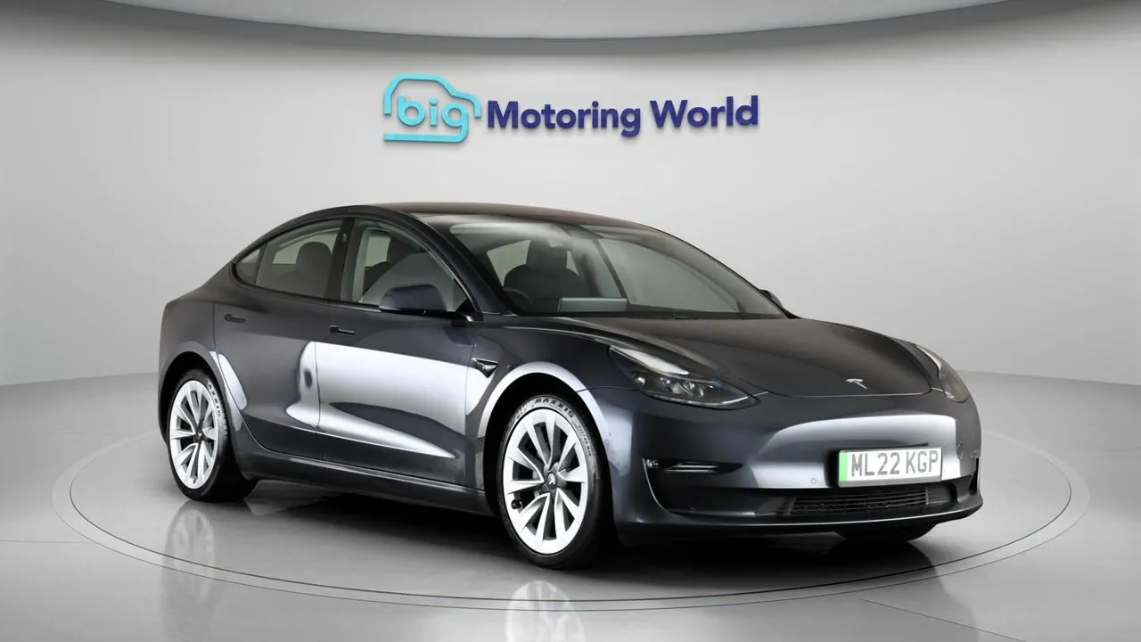 Tesla Model 3 2022 photo 2
