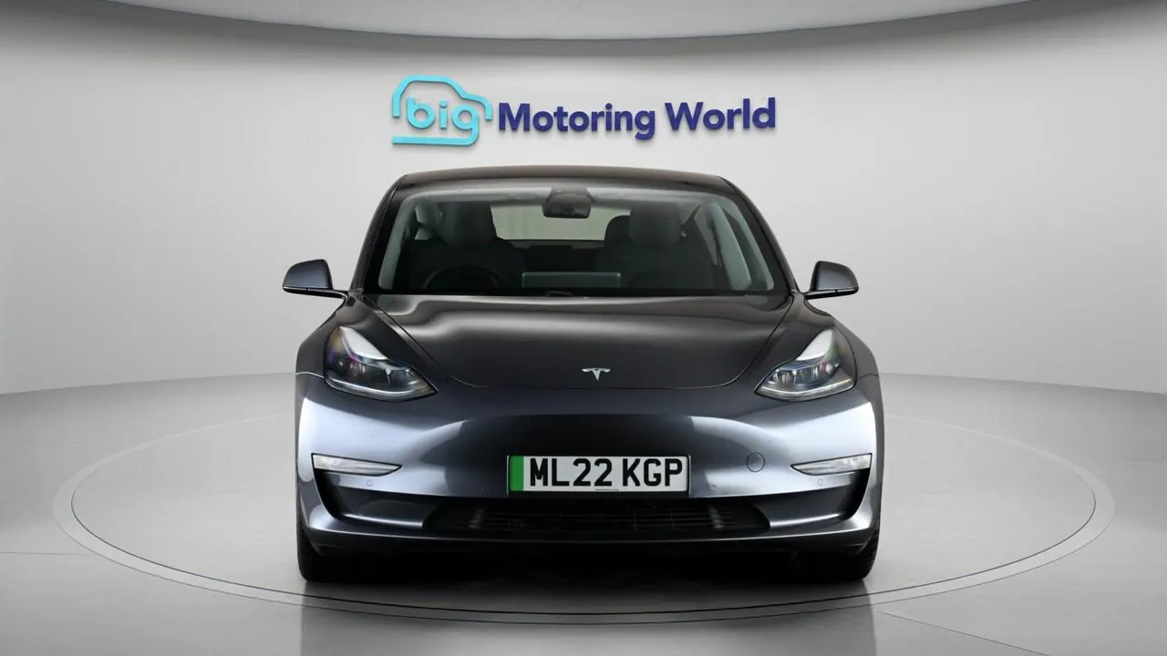 Tesla Model 3 2022 photo 3