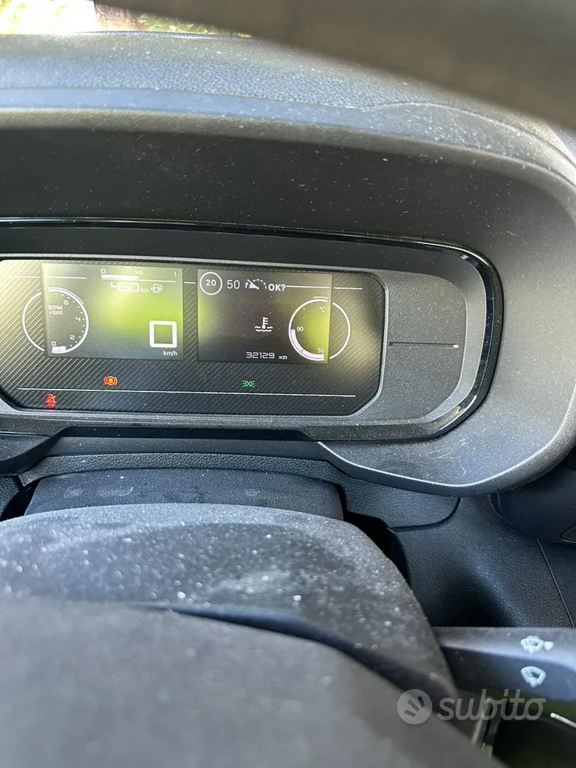 Subaru Outback 2011 photo 5