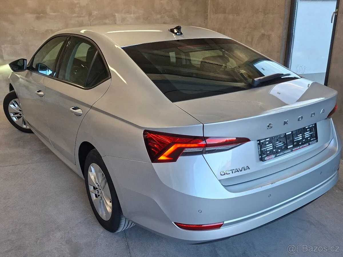Skoda Octavia 2022 photo 2