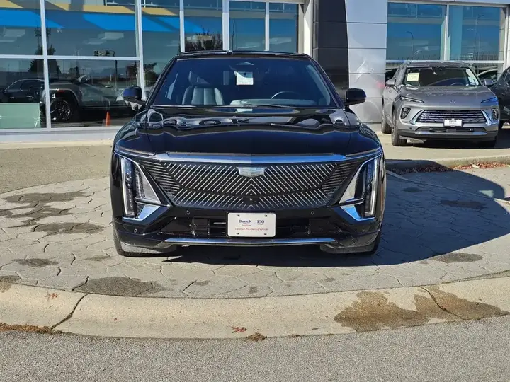 Cadillac Lyriq 2023 photo 2