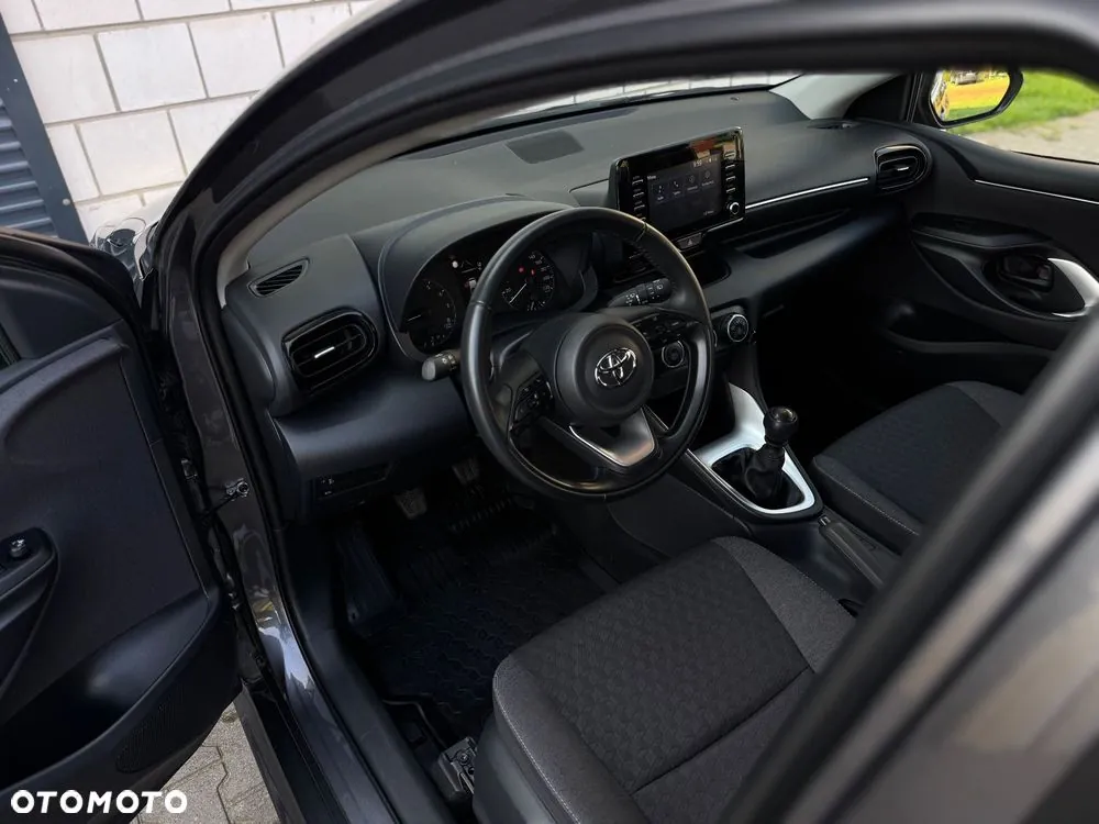 Toyota Yaris 2023 photo 5