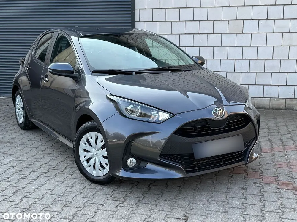 Toyota Yaris 2023 photo 2