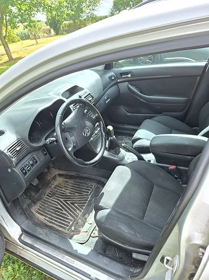 Toyota Avensis 2005 photo 3