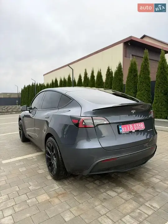 Tesla Model Y 2020 photo 2