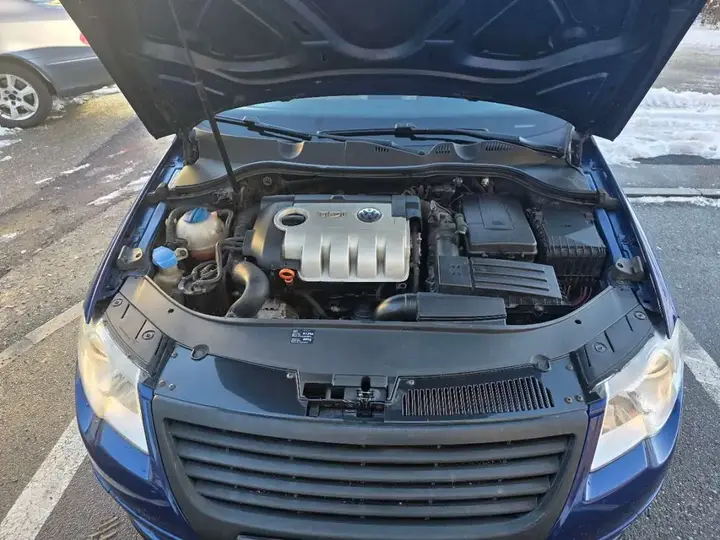 Volkswagen Passat 2005 photo 2