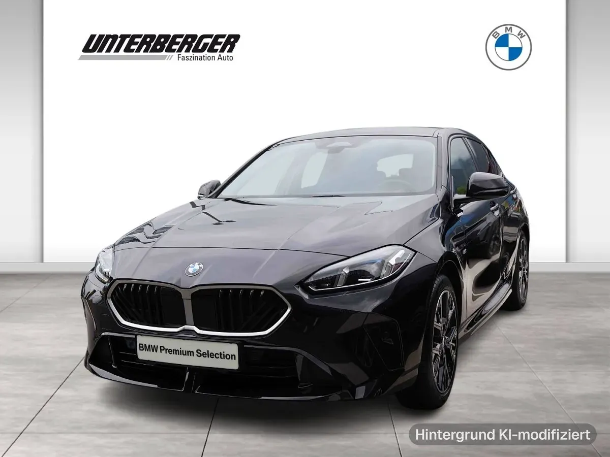 BMW 1 Series photo 2
