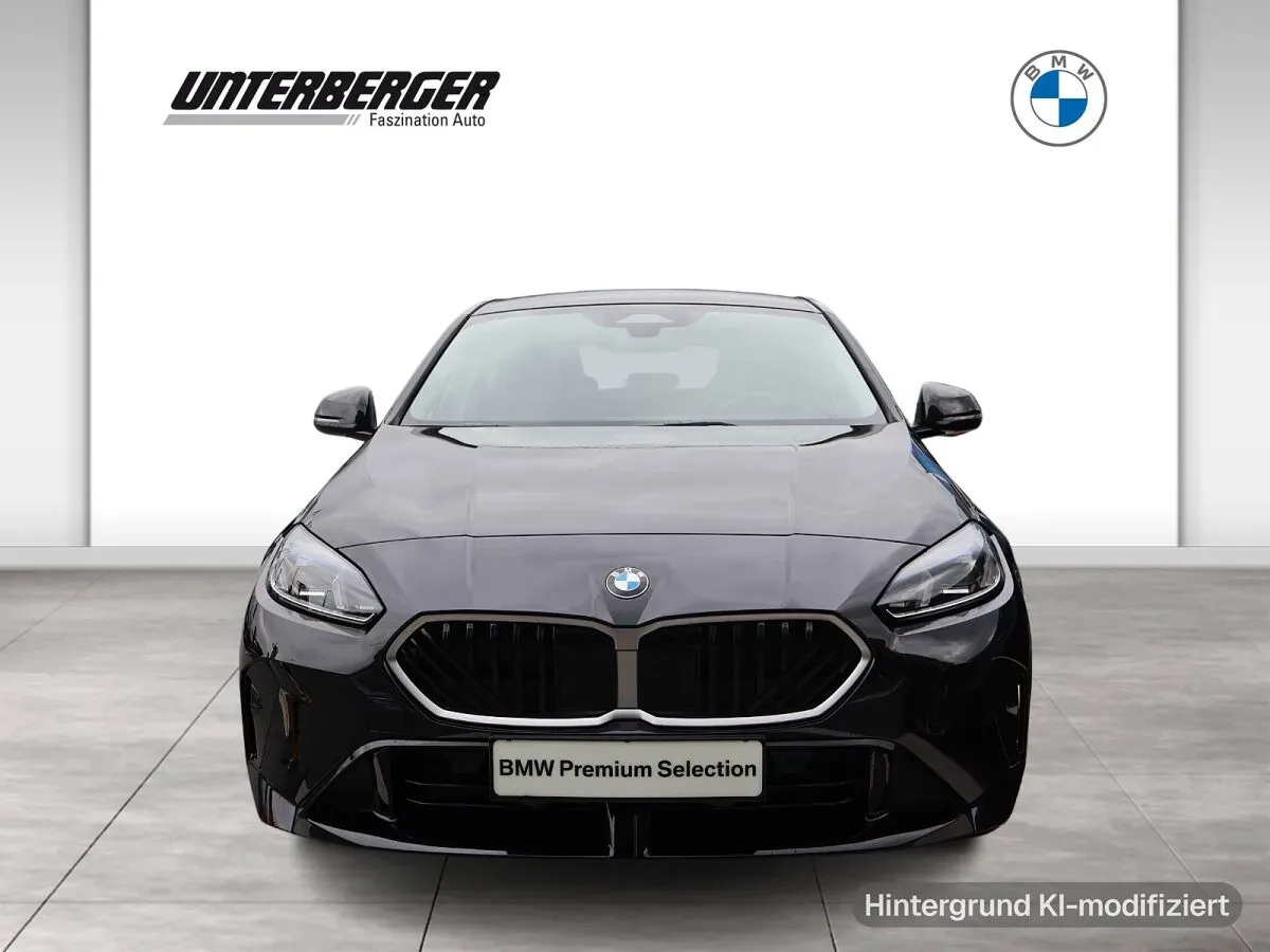 BMW 1 Series photo 3