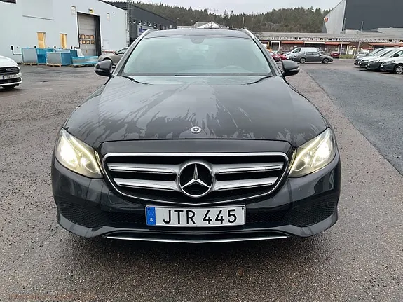 Mercedes-Benz E220 2018 photo 3