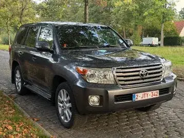 Toyota Land Cruiser 200
