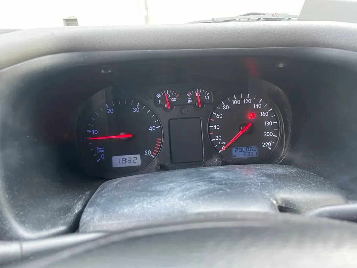 Volkswagen T4 2003 photo 2