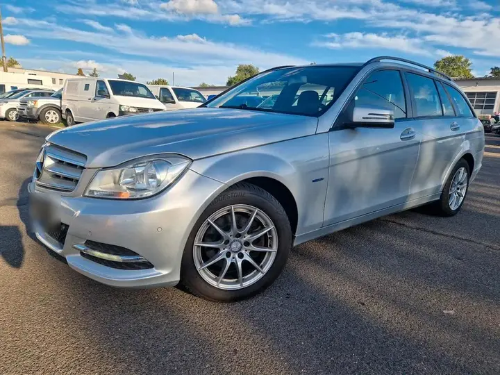 Mercedes-Benz C200