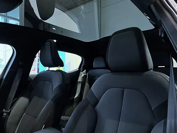 Polestar 2 2023 photo 5