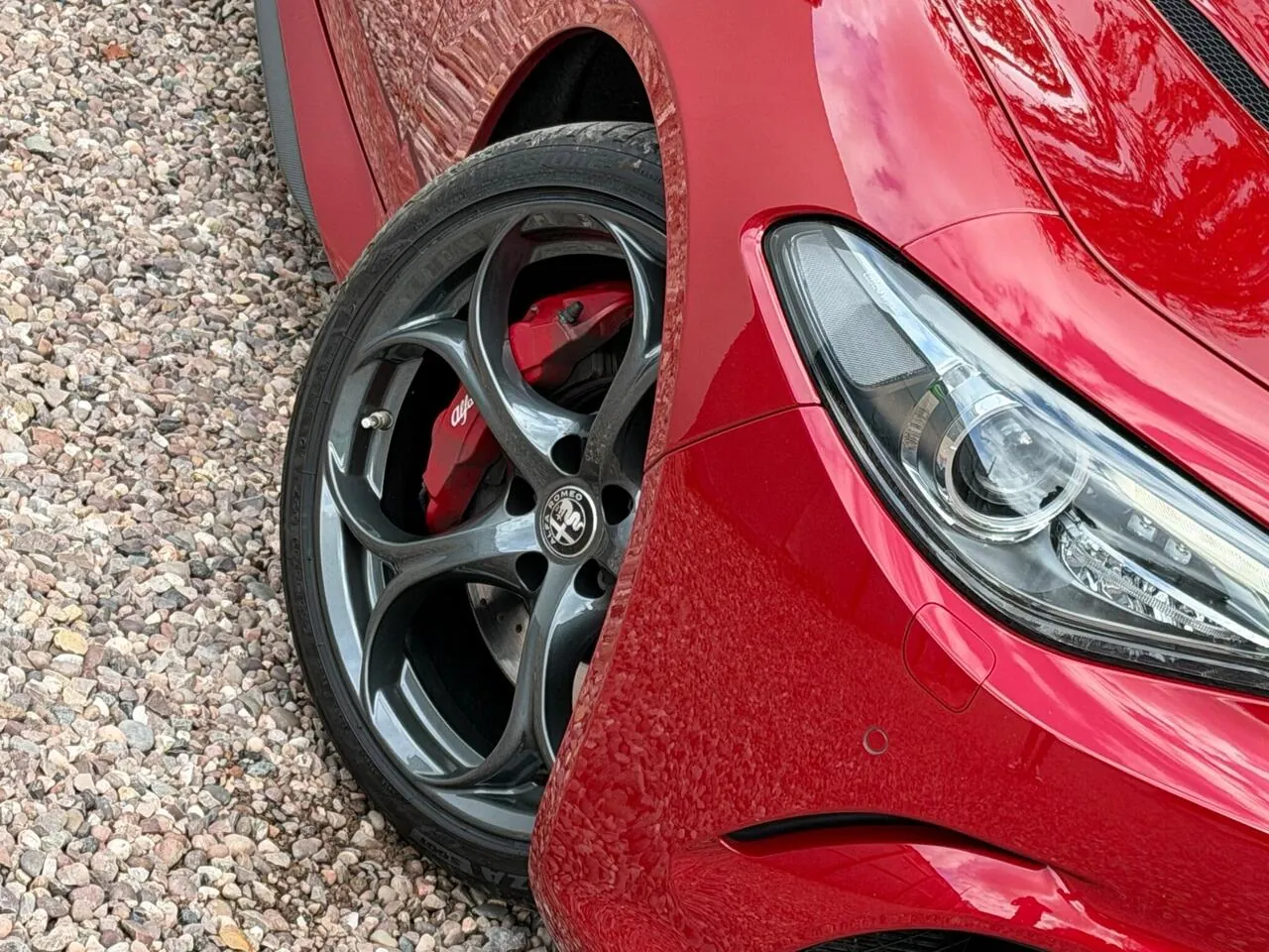 Alfa Romeo Giulia 2019 photo 5