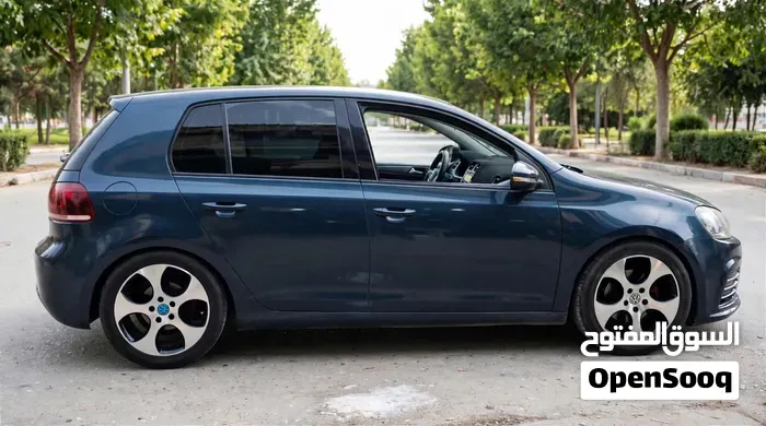 Volkswagen Golf 2011 photo 3