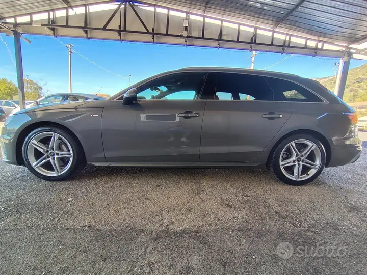 Audi A4 2024 photo 2