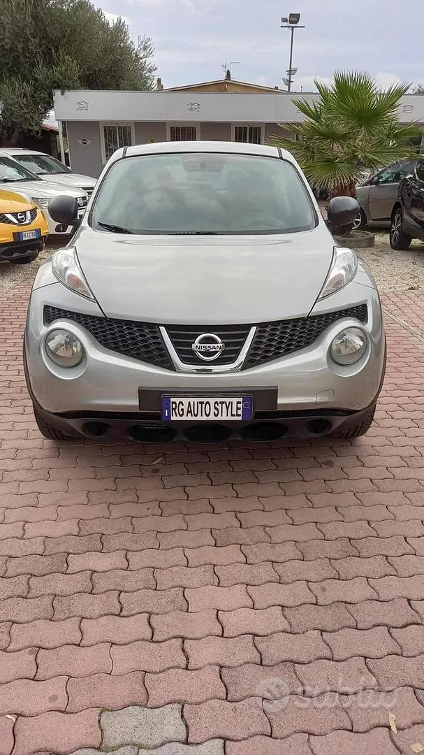 Nissan Juke 2011 photo 2