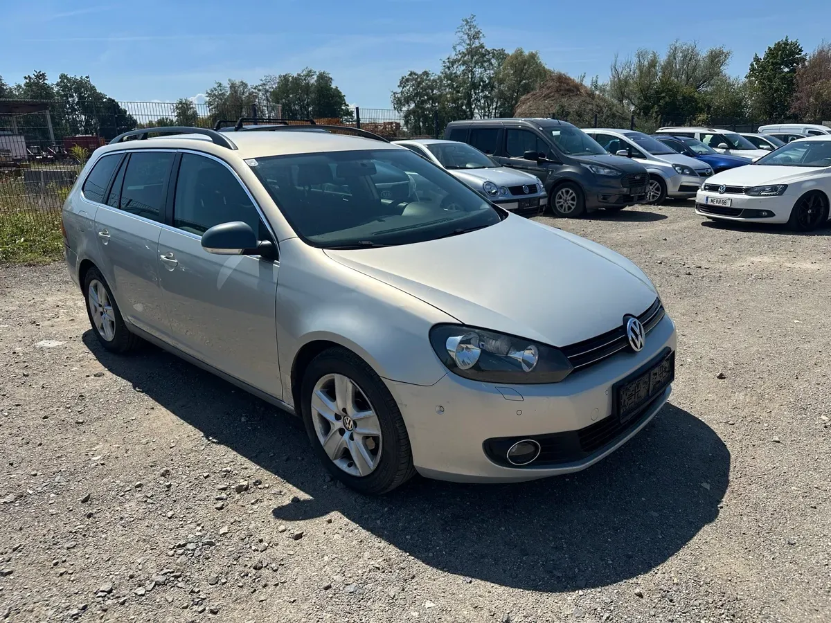 Volkswagen Golf 2010 photo 3