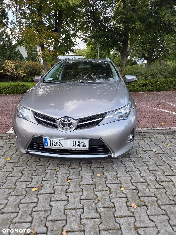 Toyota Auris 2013 photo 3
