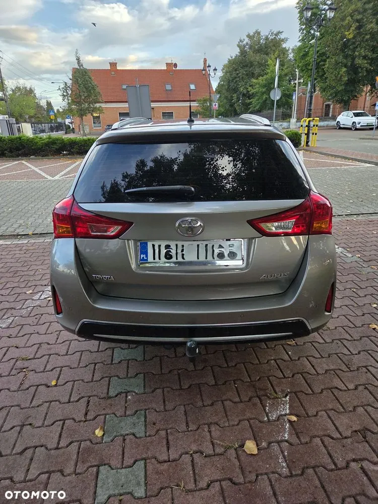 Toyota Auris 2013 photo 5