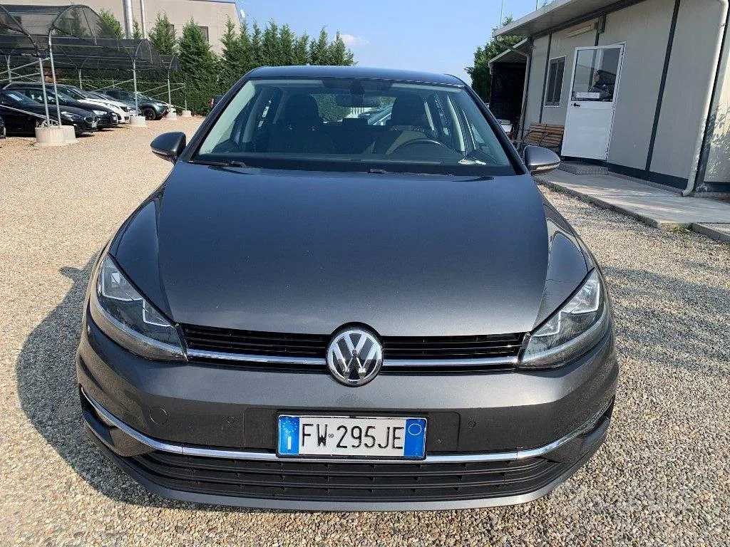 Volkswagen Golf 2019 photo 2