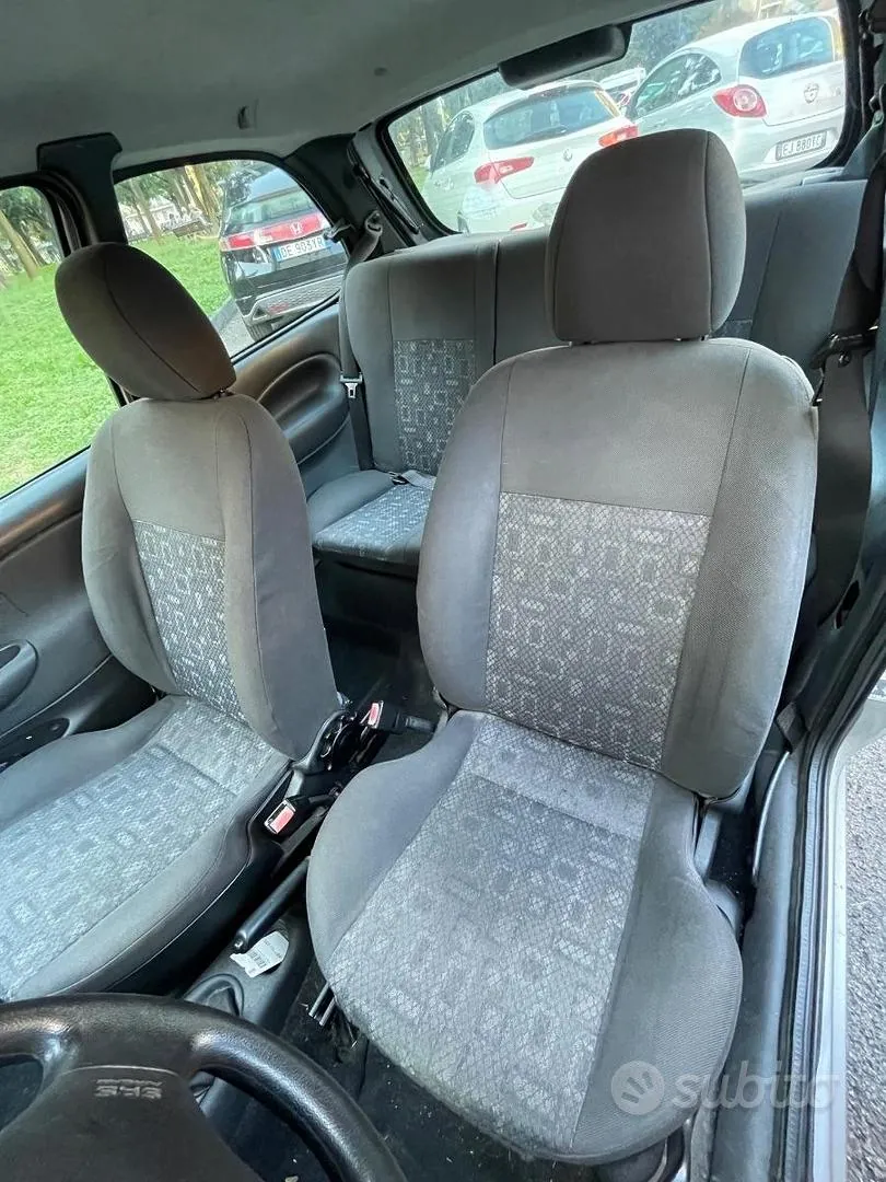 Ford Fiesta 2002 photo 5