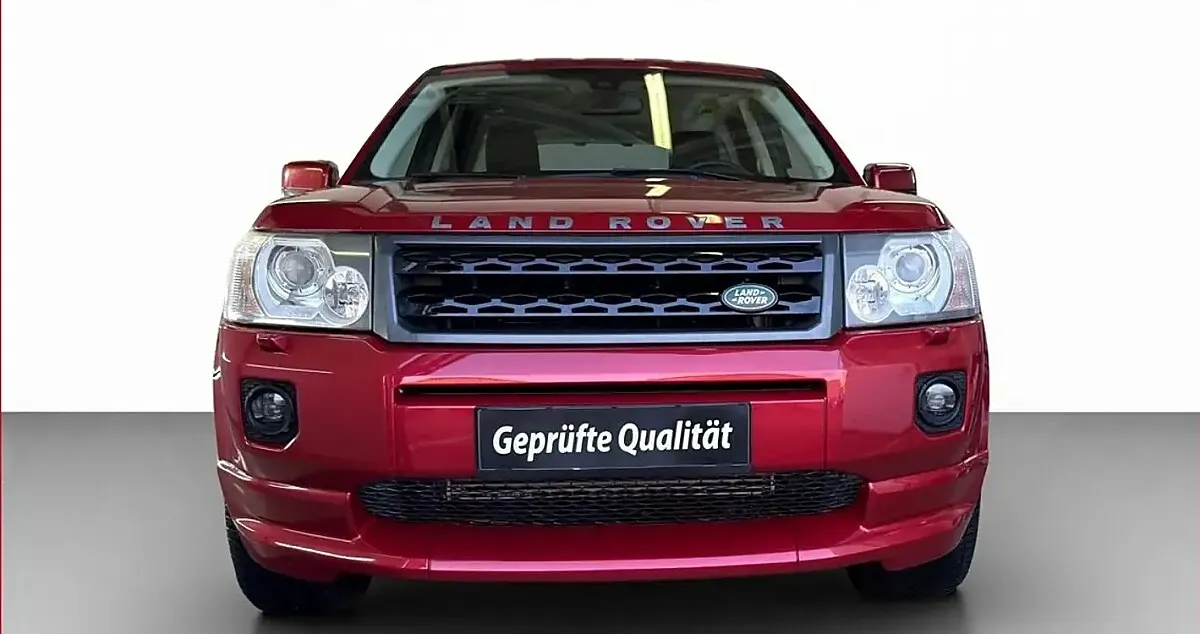 Land Rover Freelander 2012 photo 2