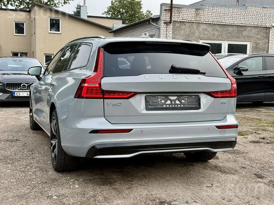 Volvo V60 2025 photo 4