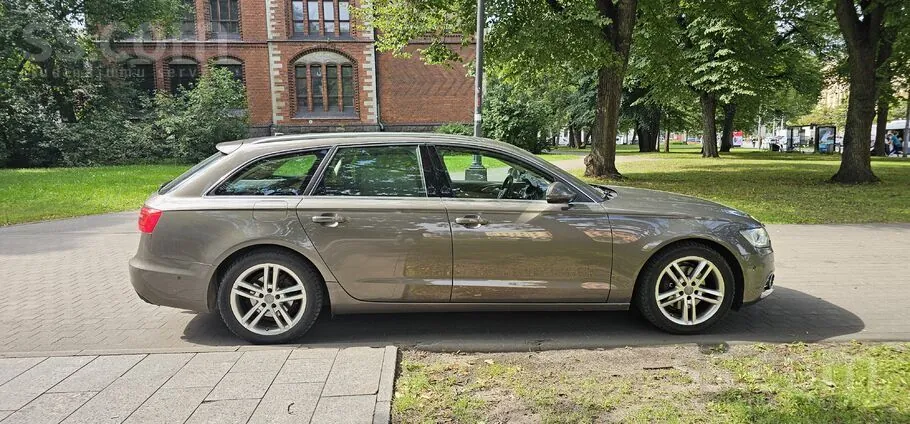 Audi A6 2011 photo 4