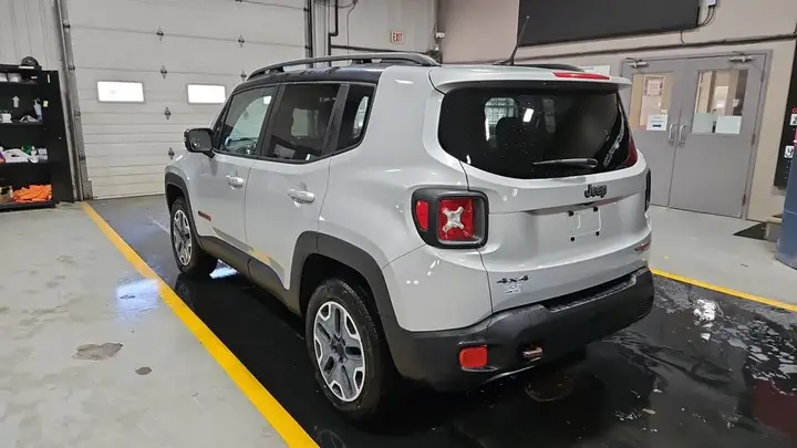 Jeep Renegade 2016 photo 3