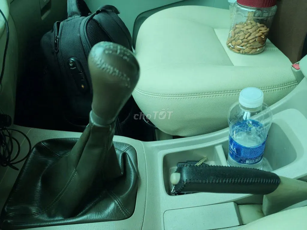 Toyota Innova 2009 photo 3